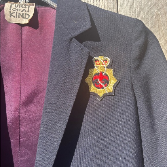 Blazer - Picture 3 of 9